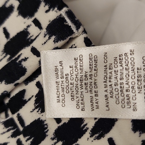 WHBM Black and White 5in Shorts - Picture 10 of 13